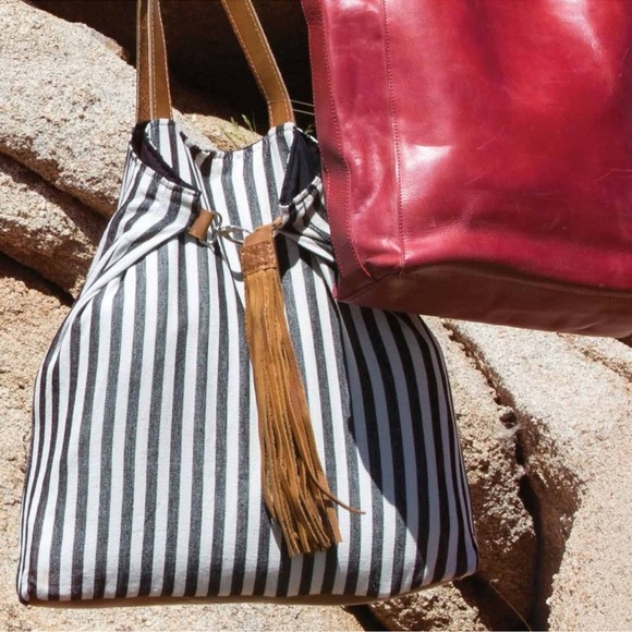 Noonday Collective Valencia Tote Beach Bucket Summer Travel Bag Leather Bohemian - Picture 7 of 14